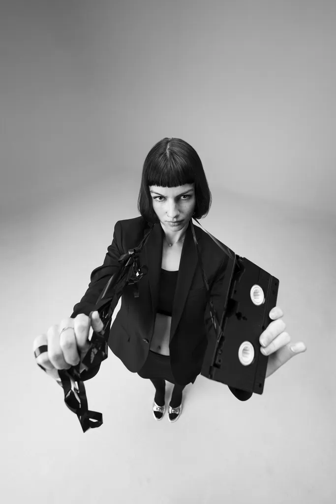 Vhs julia portrait – photographie d’Yoann Delannoy, photographe Kleek Studio (photo 5 sur 25)